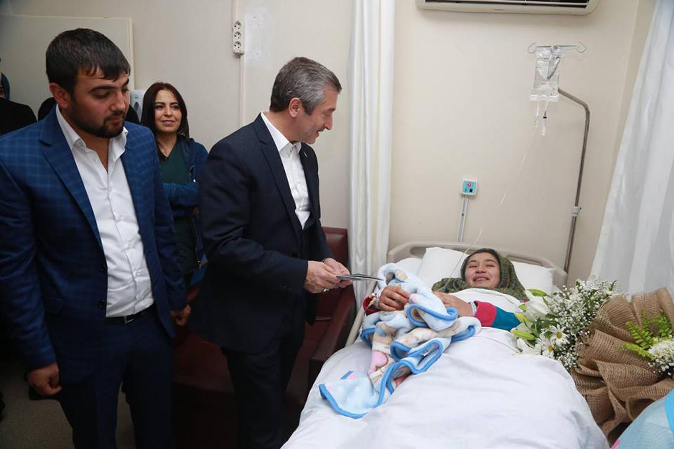 Gaziantep’te yeni yılın ilk bebeği Yakup Sergen oldu Gaziantep’te yeni yılın ilk bebeği Yakup Sergen oldu